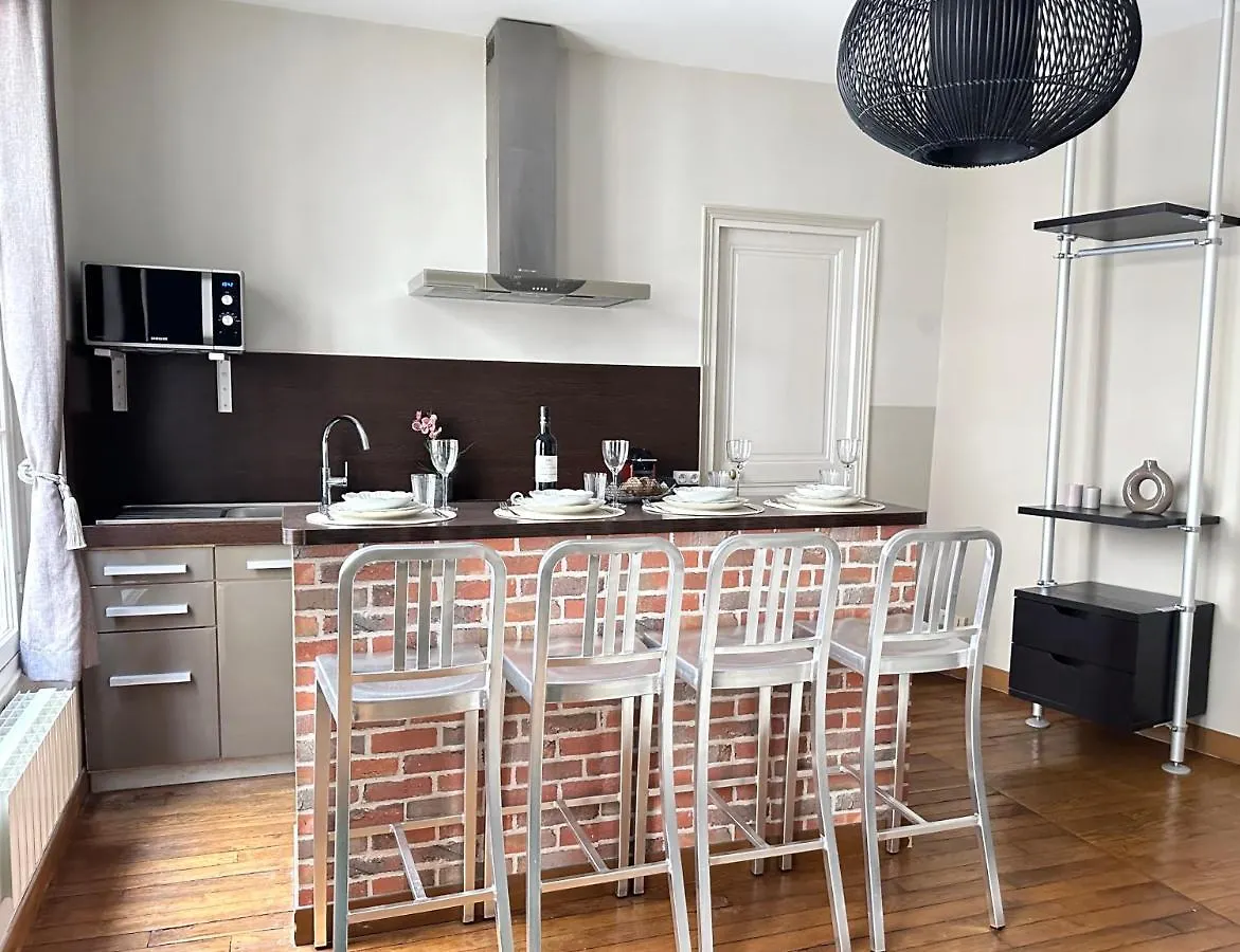 Quiet Retreat Studio In Le Marais París Apartamento