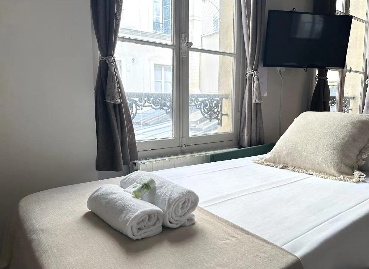 Lägenhet Quiet Retreat Studio In Le Marais Paris Frankrike