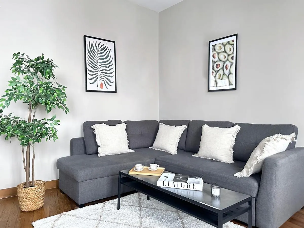 Quiet Retreat Studio In Le Marais Paris