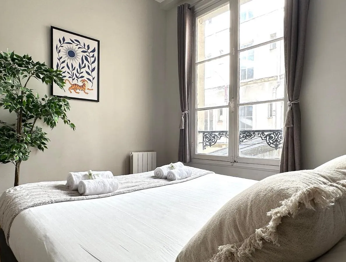 Quiet Retreat Studio In Le Marais Paris 0*,