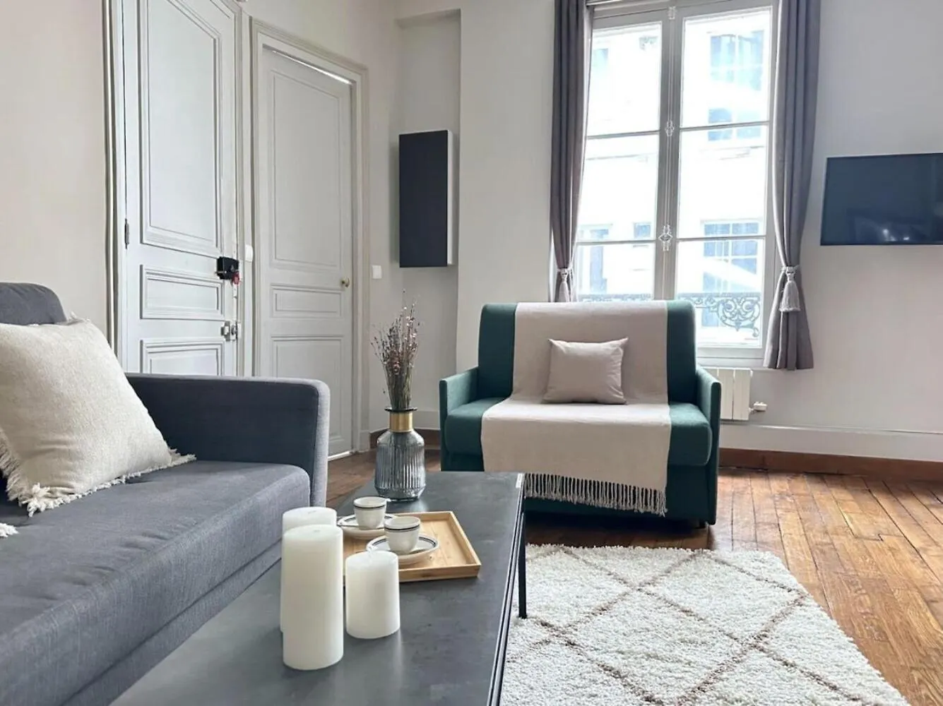 Quiet Retreat Studio In Le Marais Paris